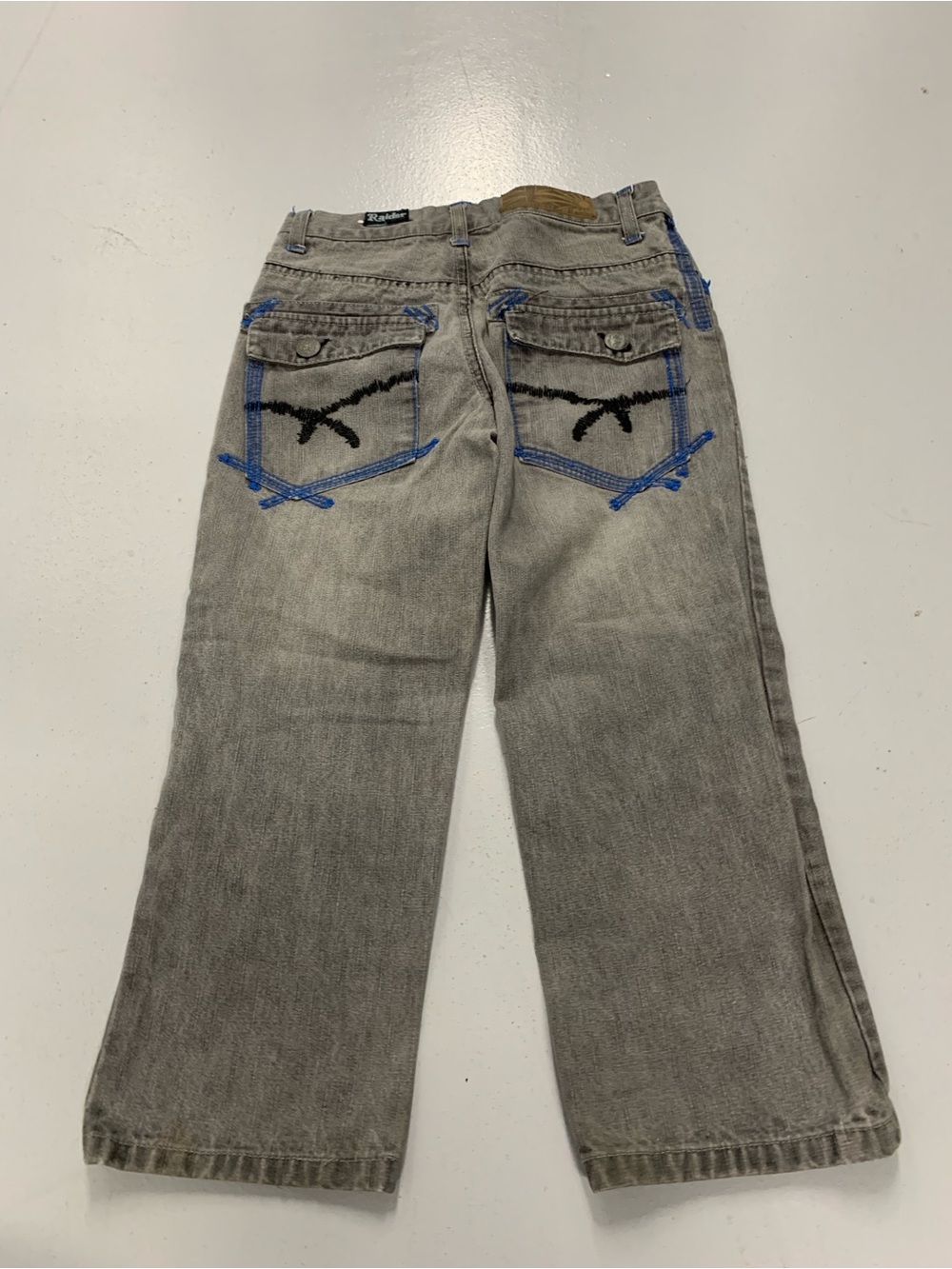 Raider Jean Co. Gray Embroidered Jeans Size 7